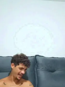 Cam4 Free Porn Cam of Levi_Henrique