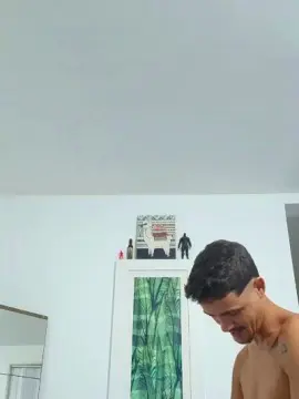 Cam4 Live Porn of Levi_Henrique