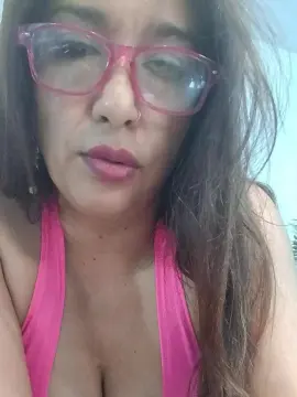 Cam4 Private Sex Chat of Alma2247