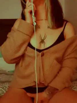 Cam4 Live Sex of Camilita_666