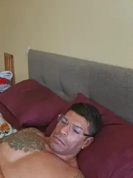Cam4 Free Porn Cam of Leonsalvajexxx