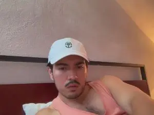 Cam4 Live Porn of alfrevergonPV