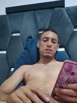 Cam4 Free Porn Cam of MiltonA