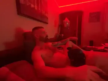 Cam4 Free Porn Cam of hairycaerus