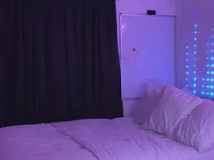 Cam4 Sex Chat of hungcuban94