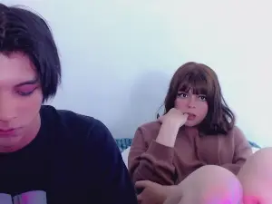 Cam4 Free Live Porn of yuno_n_mello