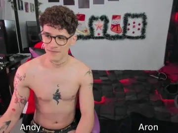 Cam4 Live Porn of venezuelanguys