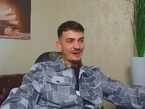 Cam4 Nude Webcam of BrandonTate