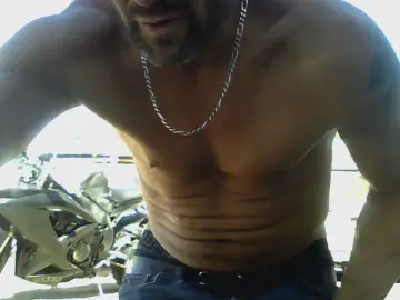 Cam4 Live Porn of richie00731