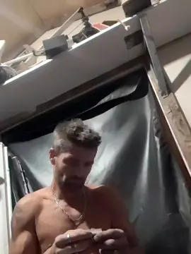 Cam4 Live Porn of richie00731