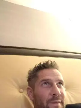 Cam4 Live Porn of richie00731