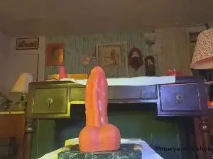 Cam4 Live Sex of newyearnewhole