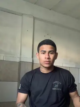 Cam4 Live Porn of MARENTO23CMM