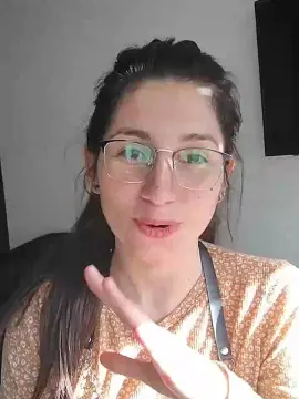 Cam4 Free Porn Cam of LolatuMiel