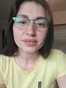 Cam4 Free Live Porn of LolatuMiel