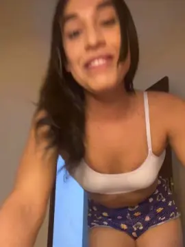 Cam4 Live Porn of luzz26