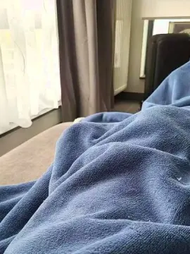 Cam4 Live Sex Cam of loups3