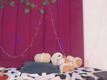 Cam4 Live Sex of Tinyy_Star