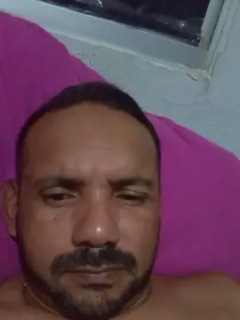 Cam4 Free Porn Cam of mikerr_sexy