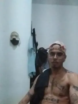 Cam4 Watch Live Sex Cams of Klinger30