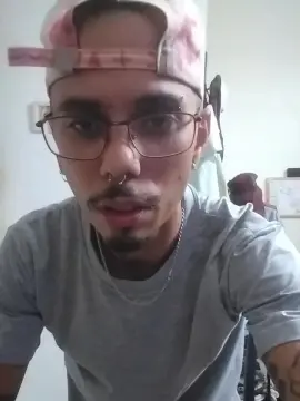 Cam4 Live Porn of Klinger30