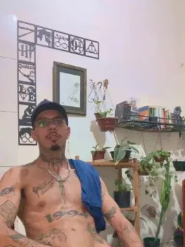 Cam4 Adult Webcam of Klinger30