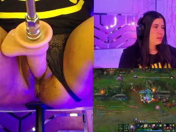 Cam4 Live Porn of DaphneContry