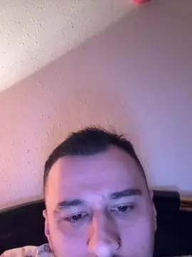 Cam4 Live Porn of chavalguapo1