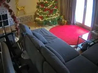 Camsoda Live Sex Cam of voyeurcam-julmodels-living-4