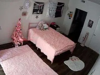 Camsoda Sex Cam of voyeurcam-lolavalentine23