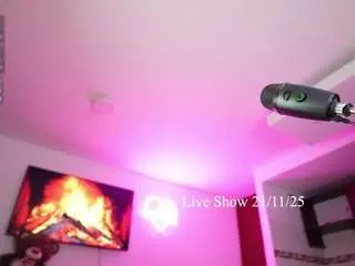 Camsoda Adult Webcams of girl-hotbicth