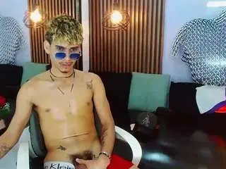 Camsoda Free Porn Cam of skinny-cute-alyer