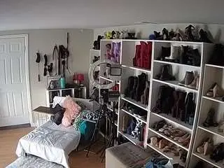 Camsoda Nude Webcam of voyeurcam-missoliviablack-03