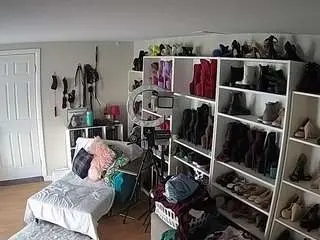 Camsoda Adult Webcams of voyeurcam-missoliviablack-03