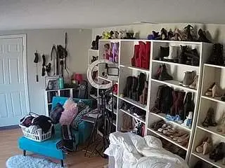 Camsoda Free Live Porn of voyeurcam-missoliviablack-03