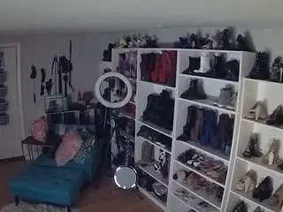 Camsoda Free Porn Cam of voyeurcam-missoliviablack-03