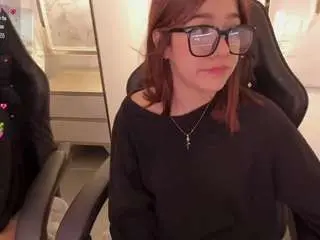 Camsoda Adult Video Chat of doll-eyees