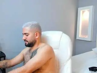 Camsoda Sex Cam of tonylatino