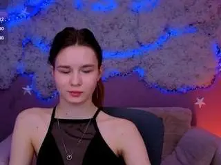 Camsoda Nude Webcam of angie-foxy