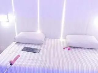 Camsoda Watch Live Sex Cams of adara-gray