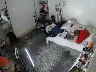 Camsoda Nude Webcam of voyeurcam-hornyhostel-02