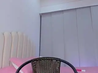 Camsoda Watch Live Sex Cams of amira-zahra