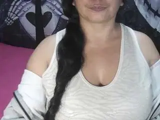 Camsoda Live Porn of vivian-milf-paint