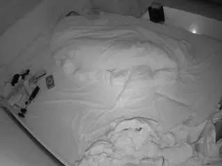 Camsoda Watch Live Sex Cams of voyeurcam-julmodels-greybed-1