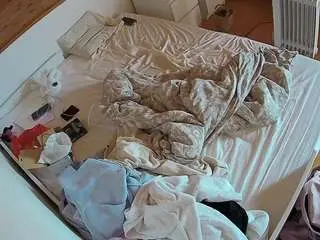 Camsoda Adult Webcam of voyeurcam-julmodels-greybed-1