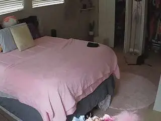 Camsoda Nude Webcam of voyeurcam-house-charleys-room