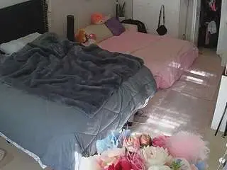 Camsoda Free Porn Cam of voyeurcam-house-charleys-room