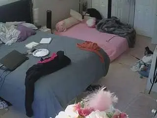 Camsoda Nude Webcam of voyeurcam-house-charleys-room