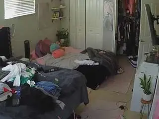 Camsoda Free Live Porn of voyeurcam-house-charleys-room