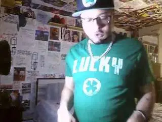 Camsoda Sex Cam of bigdikkpapii777